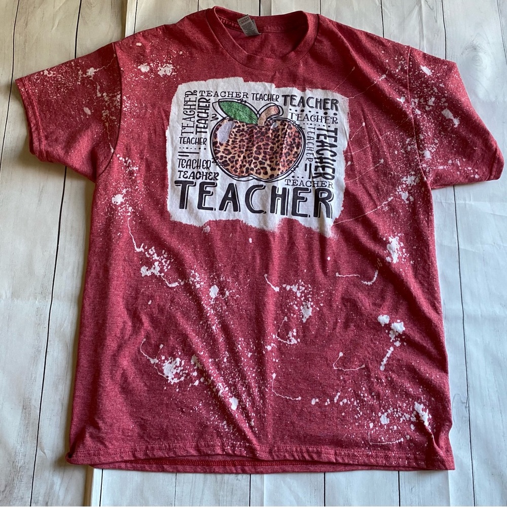 Super cute teacher leopard apple tee